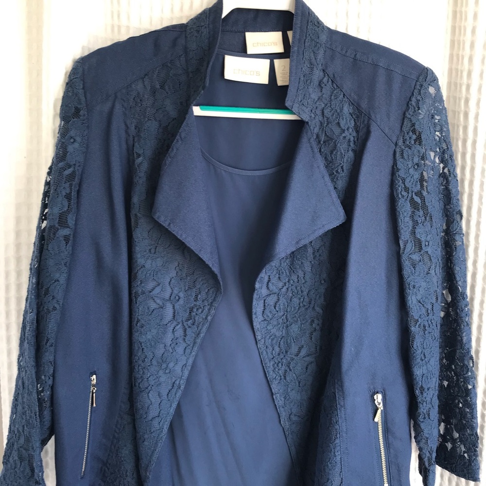 CHICOS SIZE 2